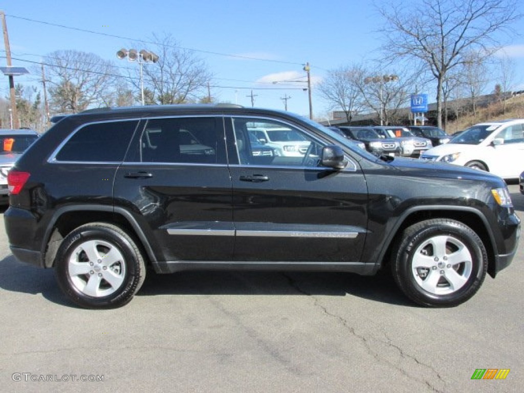 Brilliant Black Crystal Pearl 2012 Jeep Grand Cherokee Laredo X Package 4x4 Exterior Photo #77944032