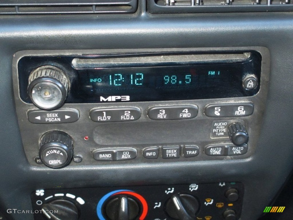 2005 Chevrolet Cavalier LS Sport Coupe Audio System Photo #77945007