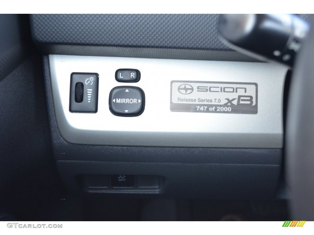 2010 Scion xB Release Series 7.0 Marks and Logos Photo #77945079
