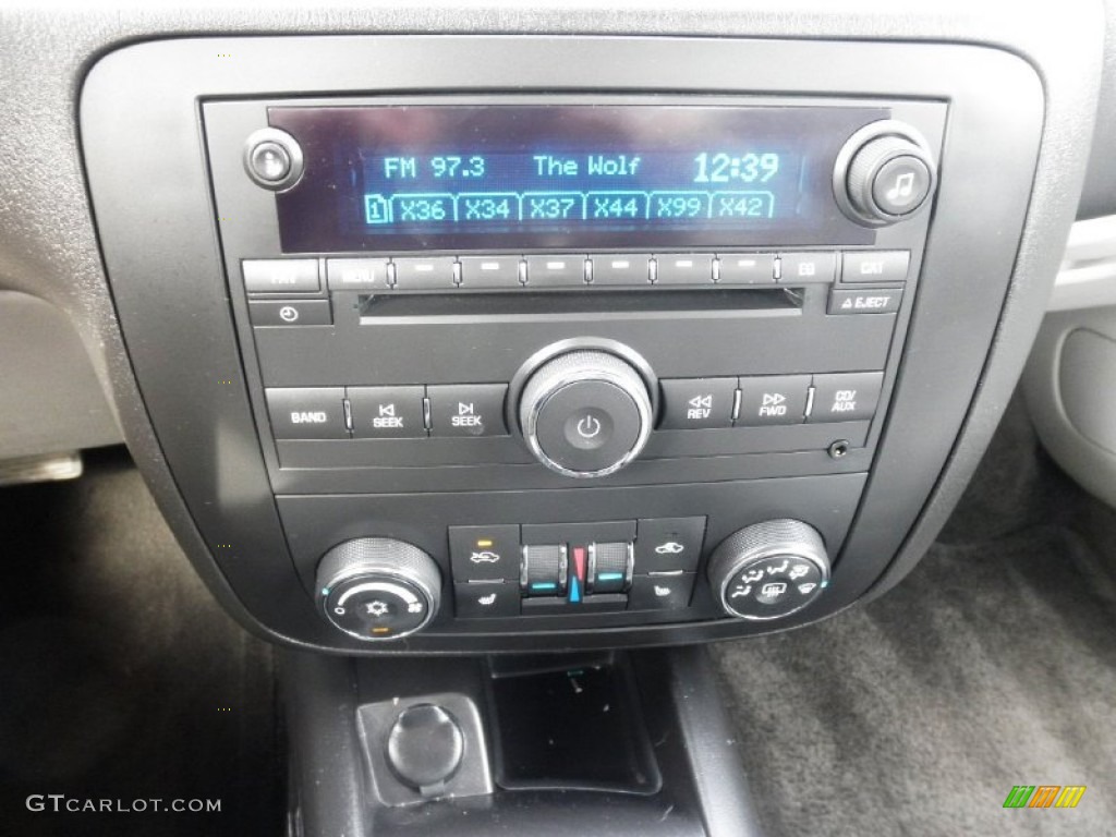 2007 Chevrolet Monte Carlo SS Controls Photo #77947700