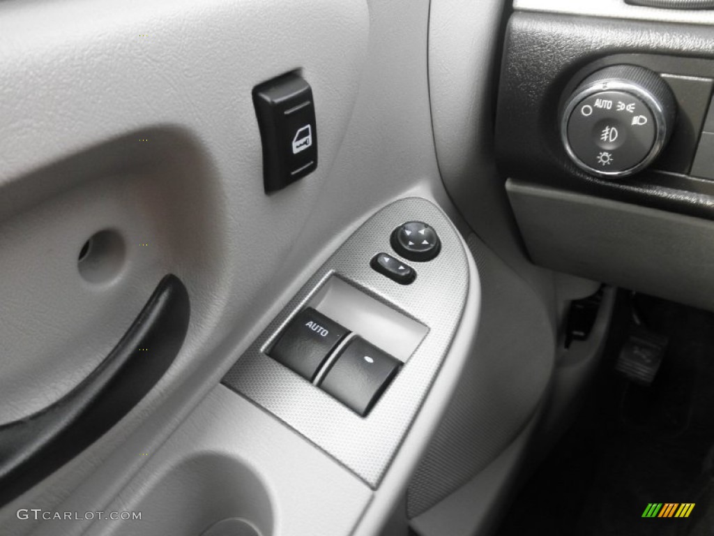 2007 Chevrolet Monte Carlo SS Controls Photo #77947845