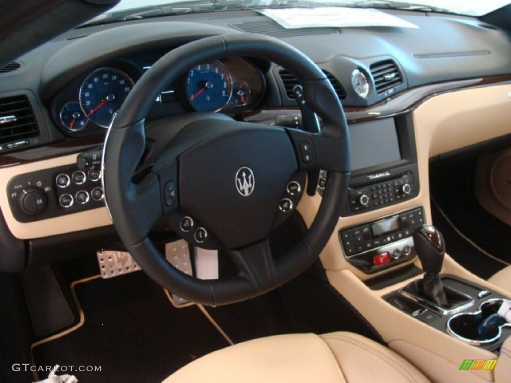2013 Maserati GranTurismo Sport Coupe Sabbia Dashboard Photo #77948190