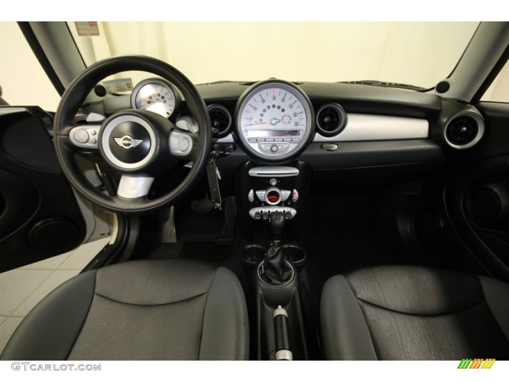 2008 Mini Cooper Hardtop Grey/Black Dashboard Photo #77948892