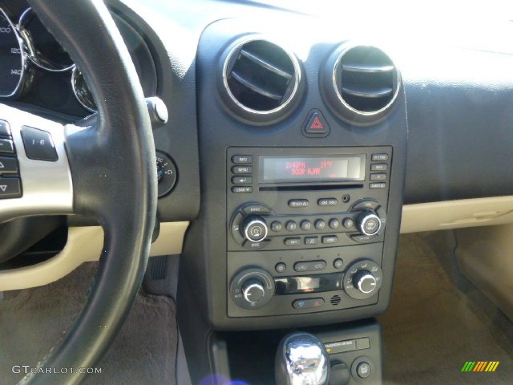 2009 Pontiac G6 GXP Sedan Controls Photo #77951469