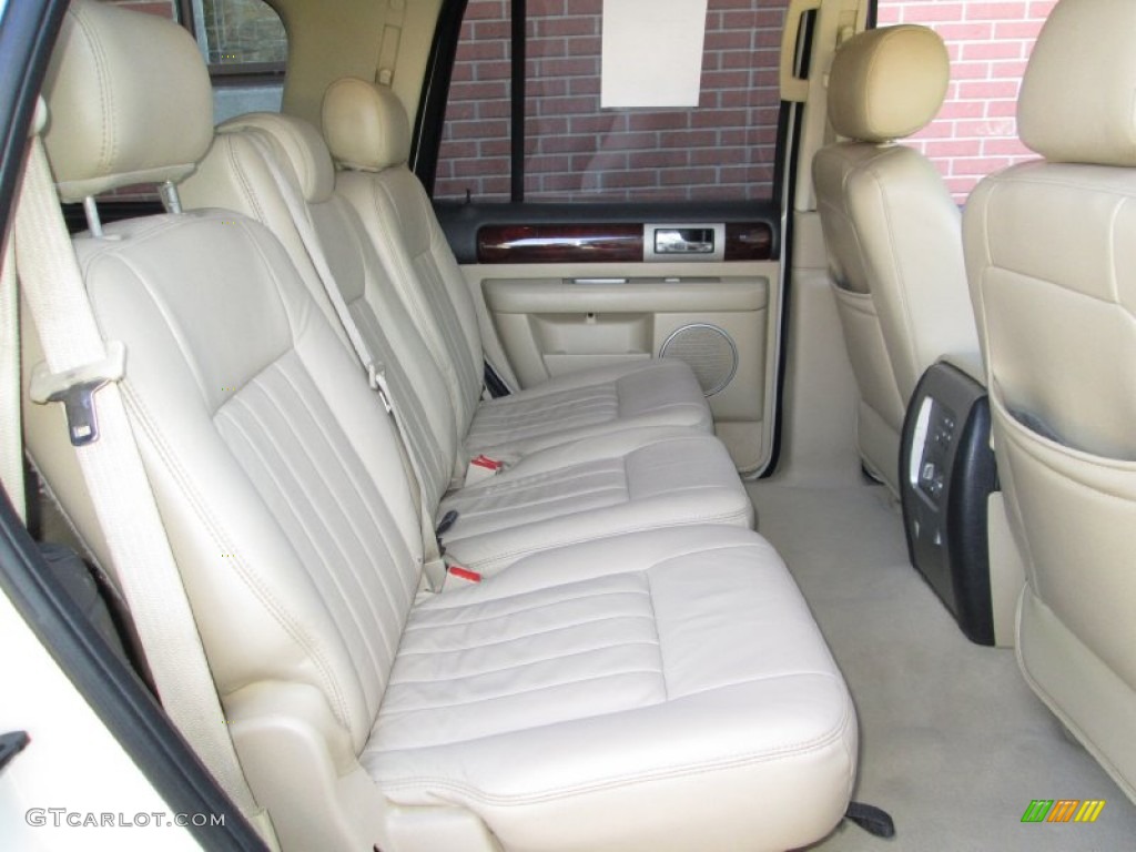 2005 Lincoln Navigator Luxury 4x4 Rear Seat Photo #77954235