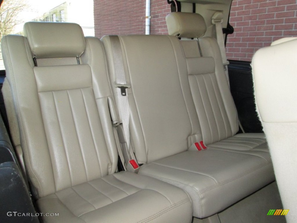 2005 Lincoln Navigator Luxury 4x4 Rear Seat Photo #77954275