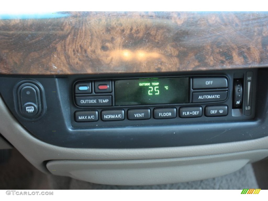 2005 Mercury Grand Marquis Ultimate Edition Controls Photo #77954966