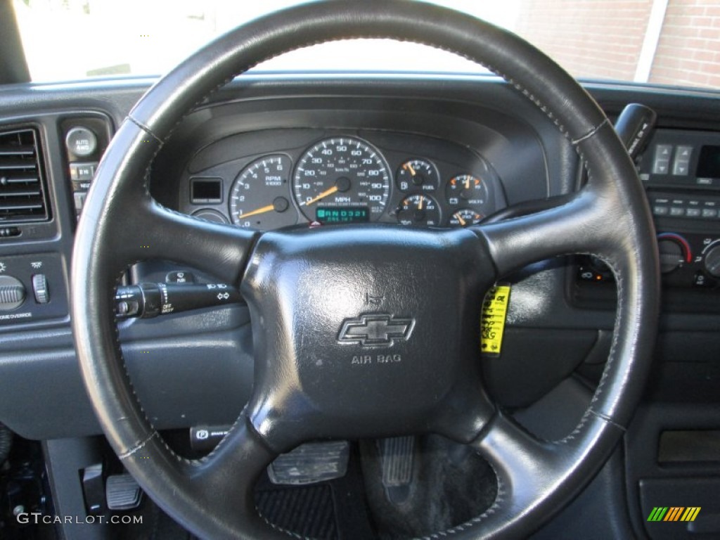 2002 Chevrolet Avalanche Z71 4x4 Graphite Steering Wheel Photo #77955059