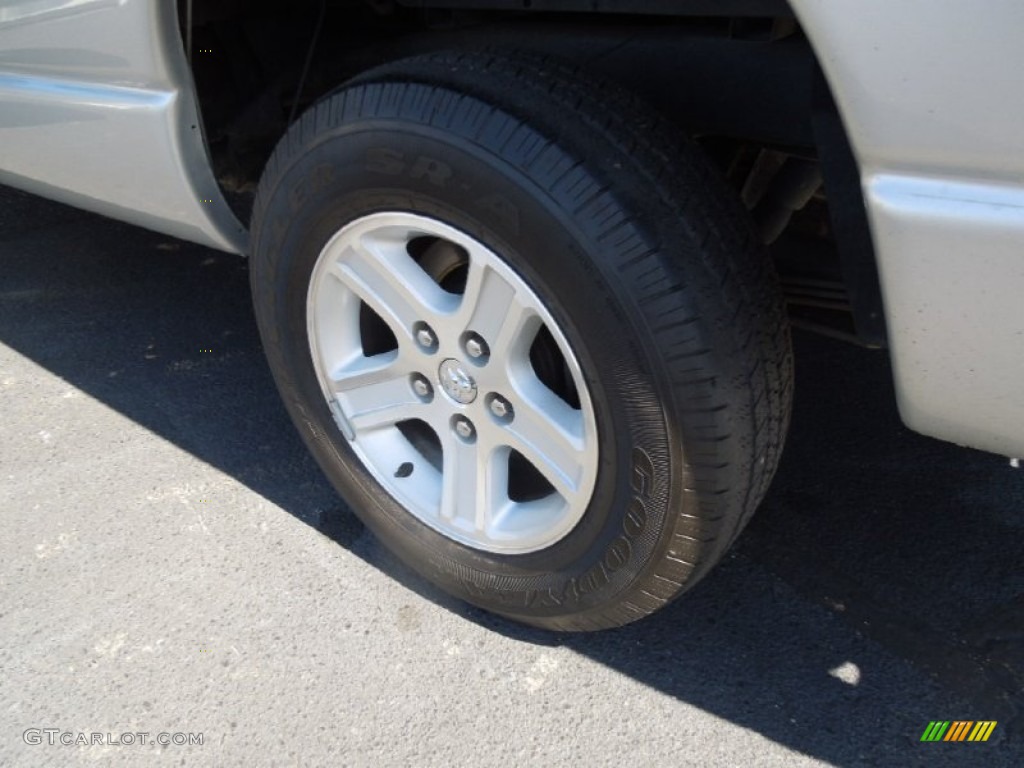 2004 Ram 1500 ST Regular Cab - Bright Silver Metallic / Dark Slate Gray photo #13