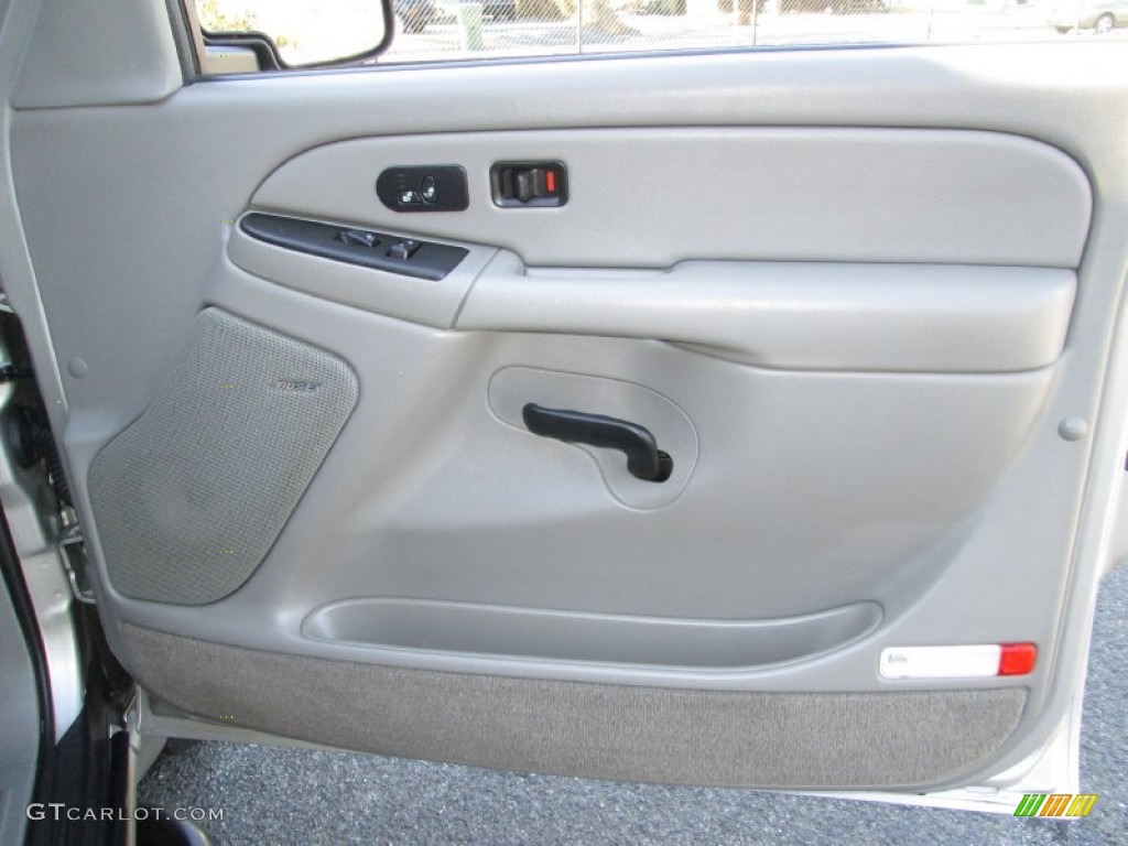 2004 Chevrolet Suburban 1500 Z71 4x4 Gray/Dark Charcoal Door Panel Photo #77955747
