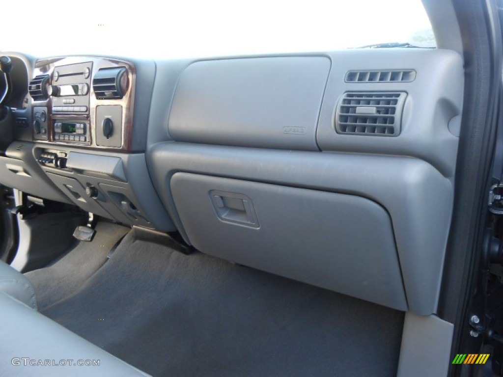 2006 F250 Super Duty Lariat Crew Cab 4x4 - Dark Shadow Gray Metallic / Medium Flint photo #26