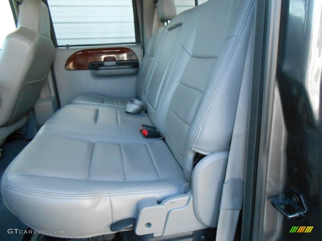 2006 F250 Super Duty Lariat Crew Cab 4x4 - Dark Shadow Gray Metallic / Medium Flint photo #32