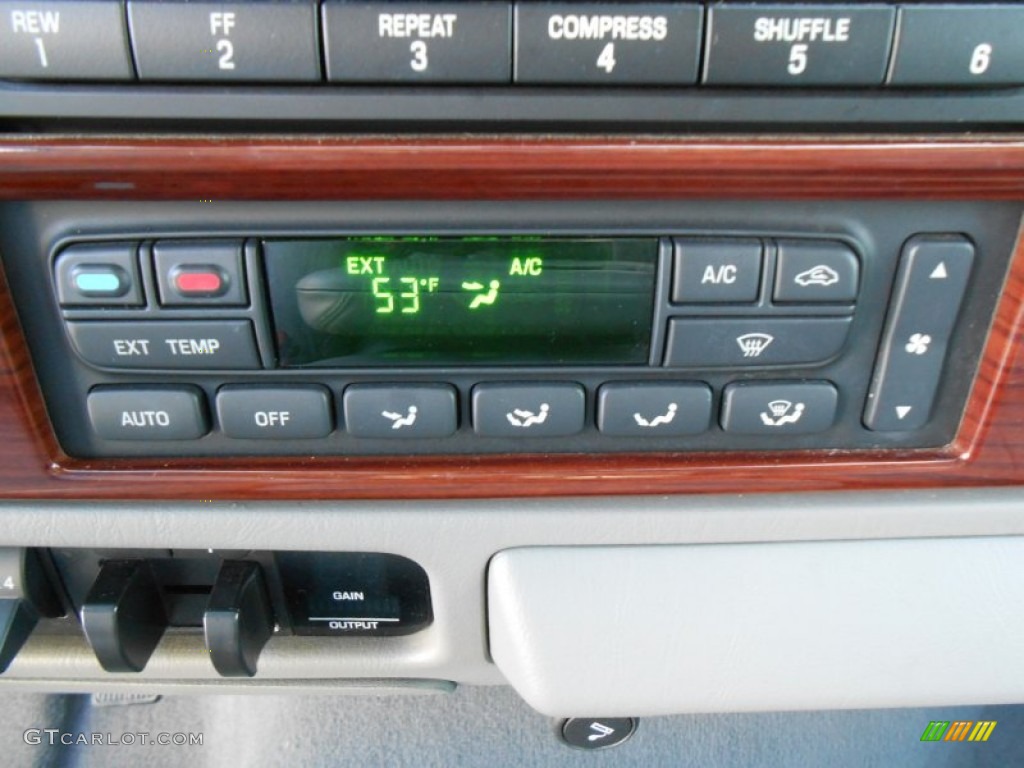 2006 F250 Super Duty Lariat Crew Cab 4x4 - Dark Shadow Gray Metallic / Medium Flint photo #40