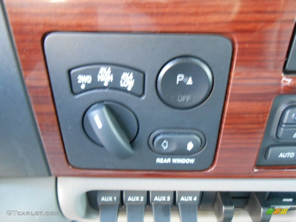 2006 F250 Super Duty Lariat Crew Cab 4x4 - Dark Shadow Gray Metallic / Medium Flint photo #41