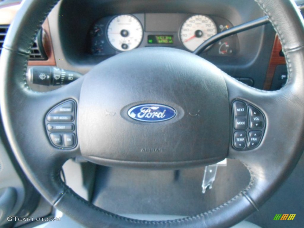 2006 F250 Super Duty Lariat Crew Cab 4x4 - Dark Shadow Gray Metallic / Medium Flint photo #43