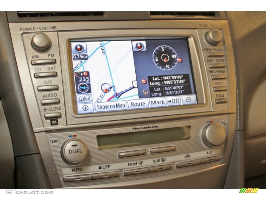 2010 Toyota Camry Hybrid Navigation Photos