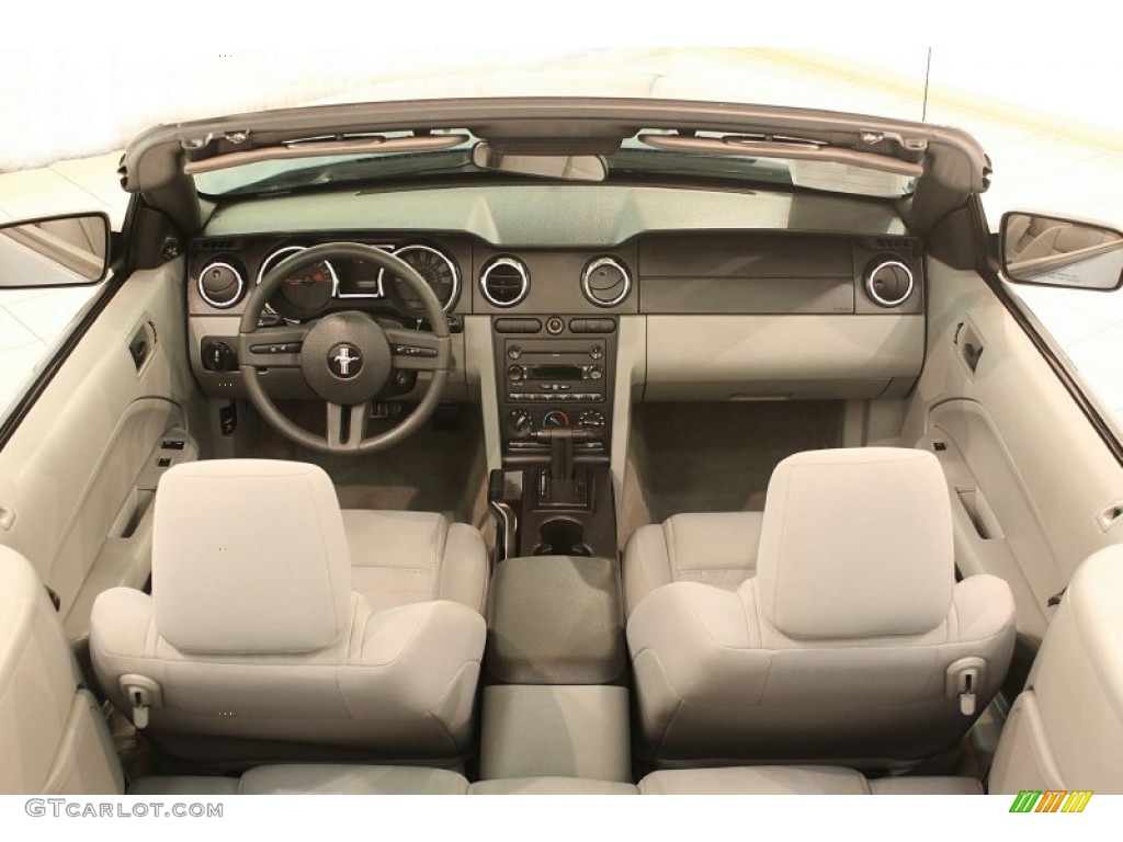 Light Graphite Interior 2007 Ford Mustang V6 Premium Convertible Photo #77959382
