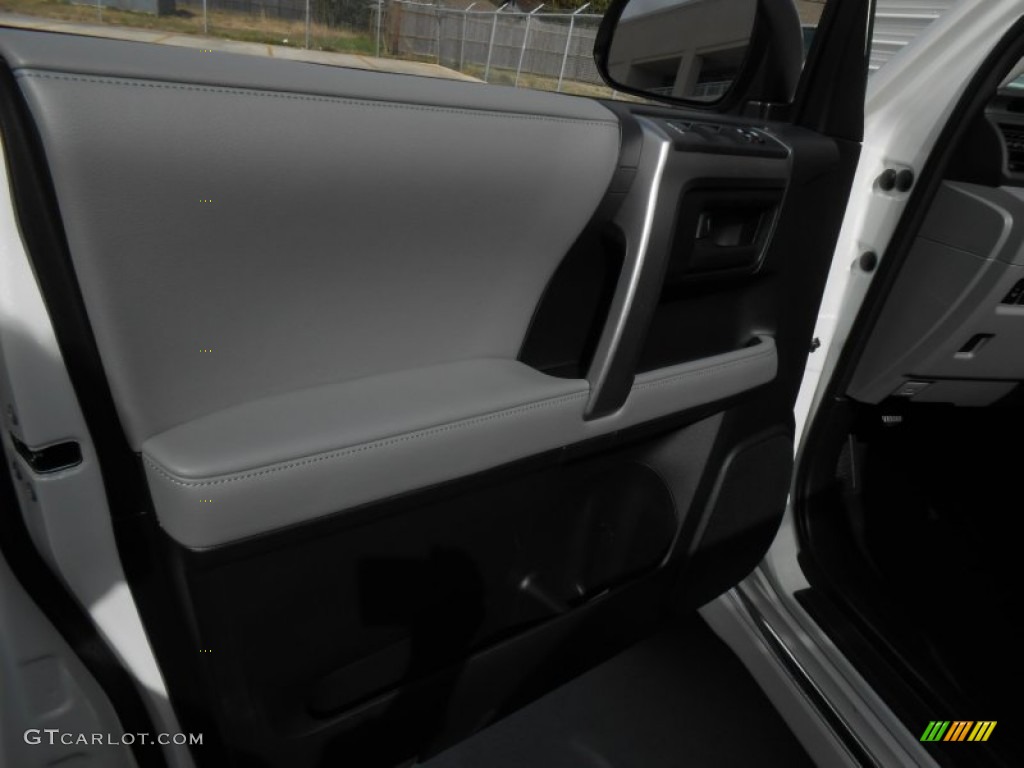 2013 4Runner SR5 - Blizzard White Pearl / Black Leather photo #23