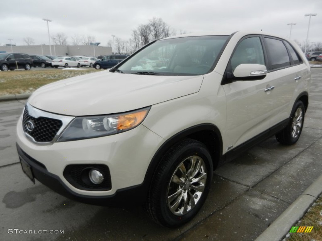 2011 Sorento EX AWD - White Sand Beige / Gray photo #7