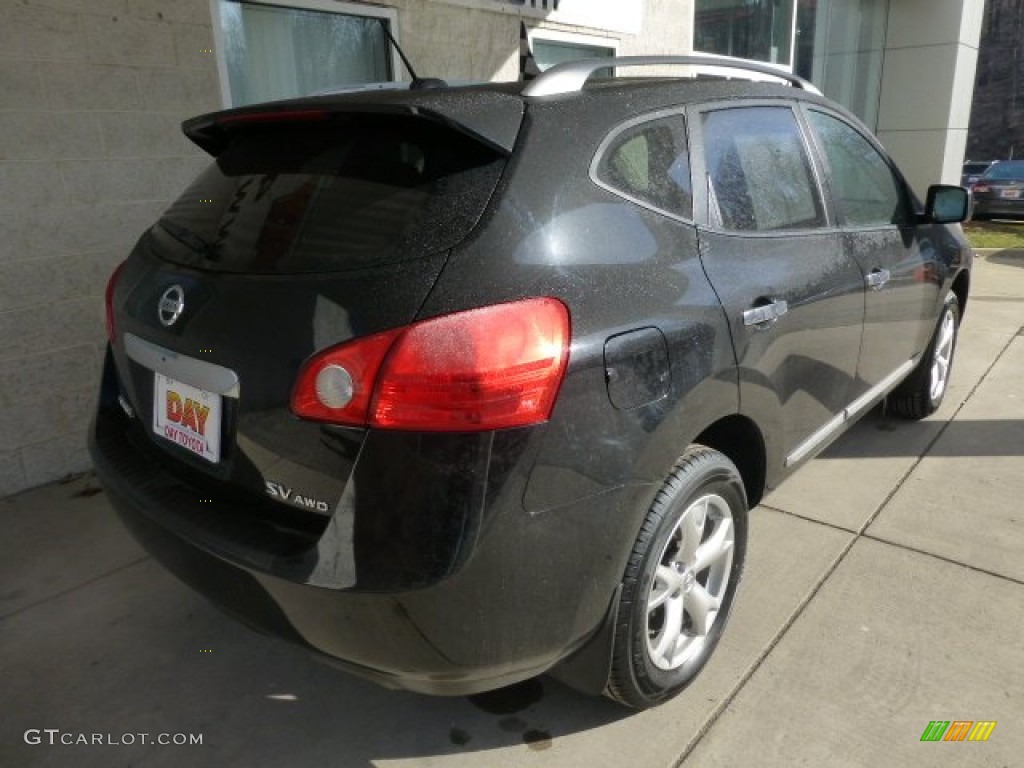 2011 Rogue SV AWD - Wicked Black / Black photo #2