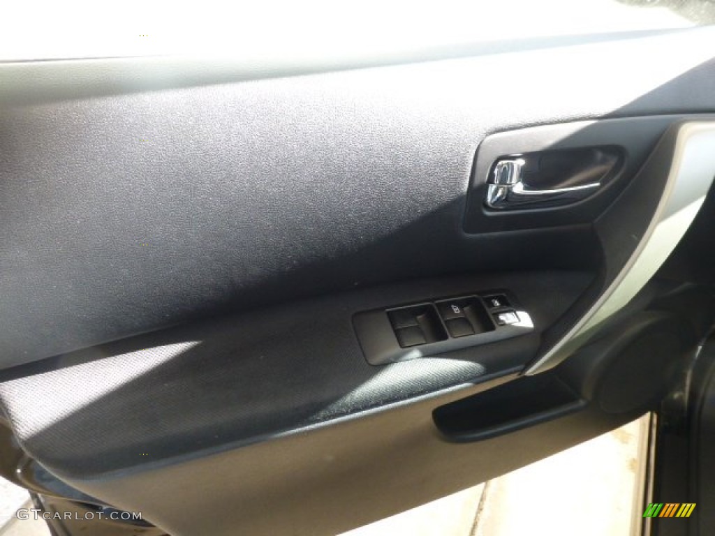2011 Rogue SV AWD - Wicked Black / Black photo #15