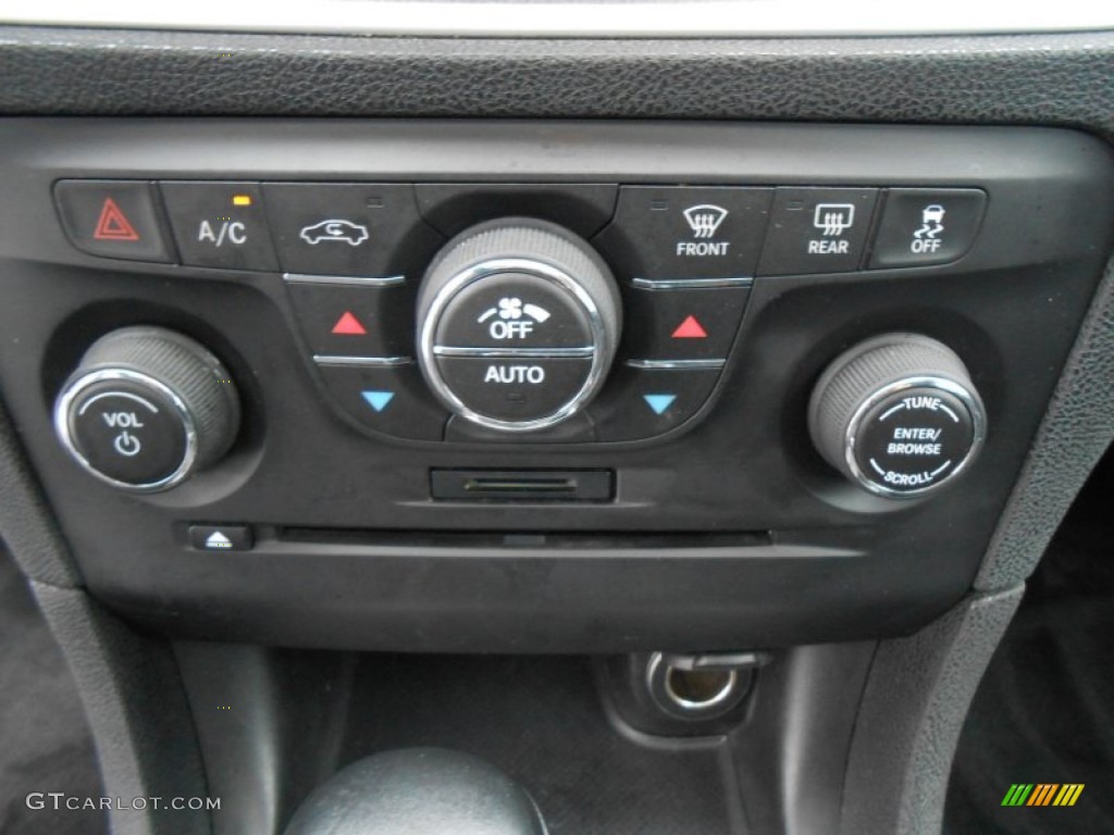 2011 Dodge Charger Rallye Controls Photo #77966135