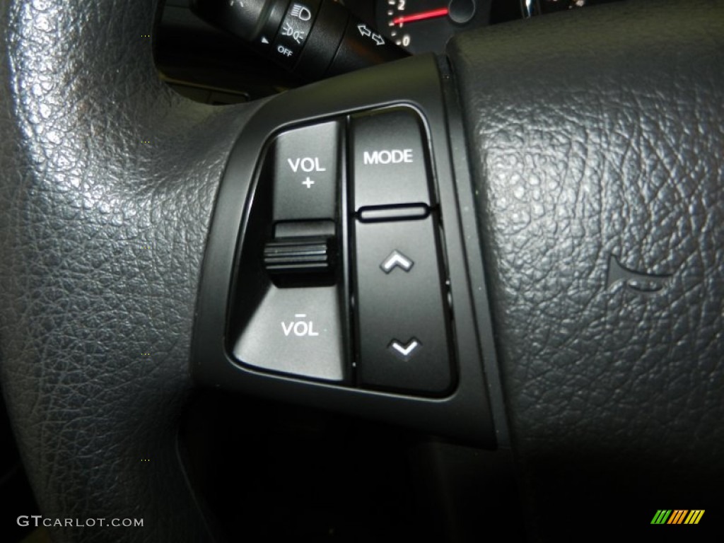 2011 Kia Sorento LX AWD Controls Photo #77967155