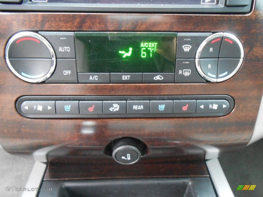 2009 Ford Expedition Limited 4x4 Controls Photos