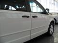 Stone White - Grand Caravan SE Photo No. 10