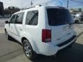 Taffeta White - Pilot Touring 4WD Photo No. 4