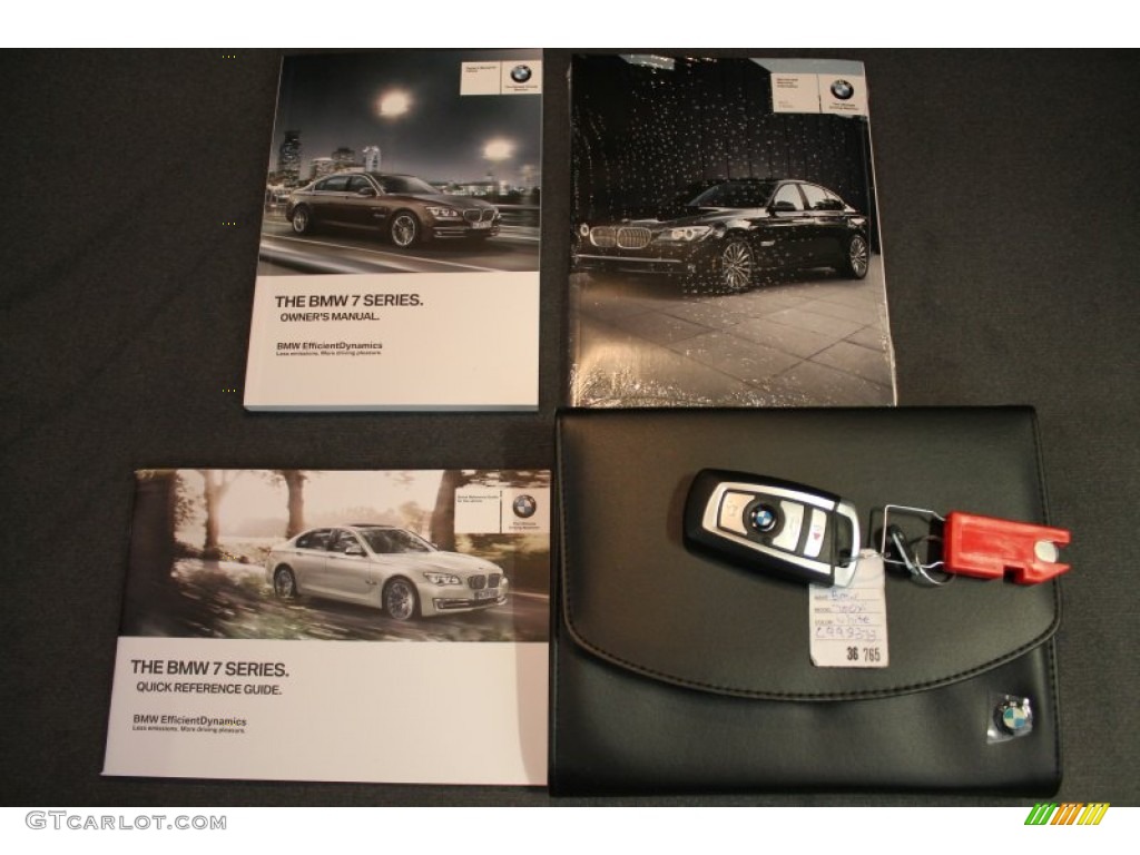 2013 BMW 7 Series 750i xDrive Sedan Books/Manuals Photos