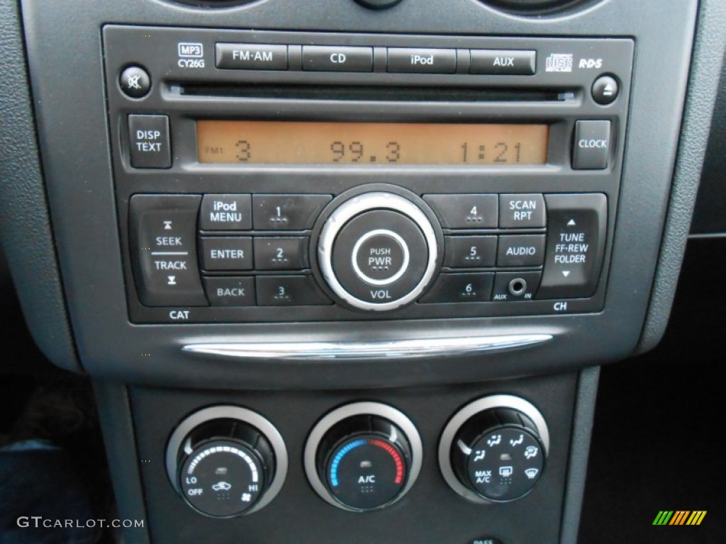 2011 Rogue S AWD - Wicked Black / Black photo #12