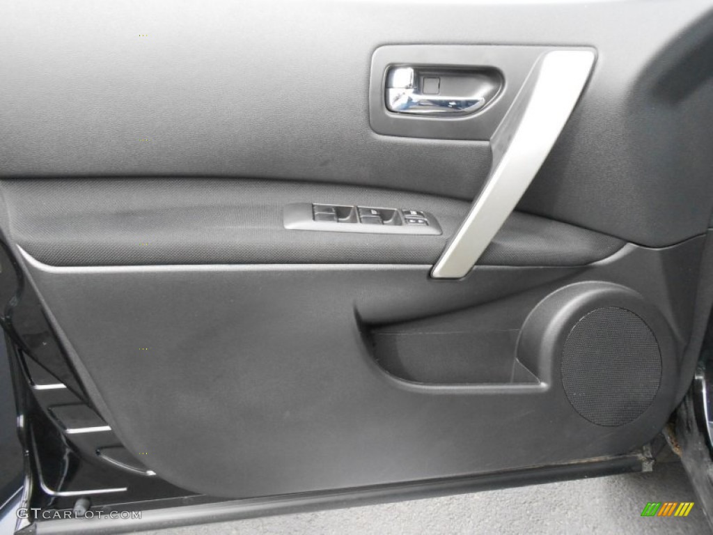 2011 Rogue S AWD - Wicked Black / Black photo #16