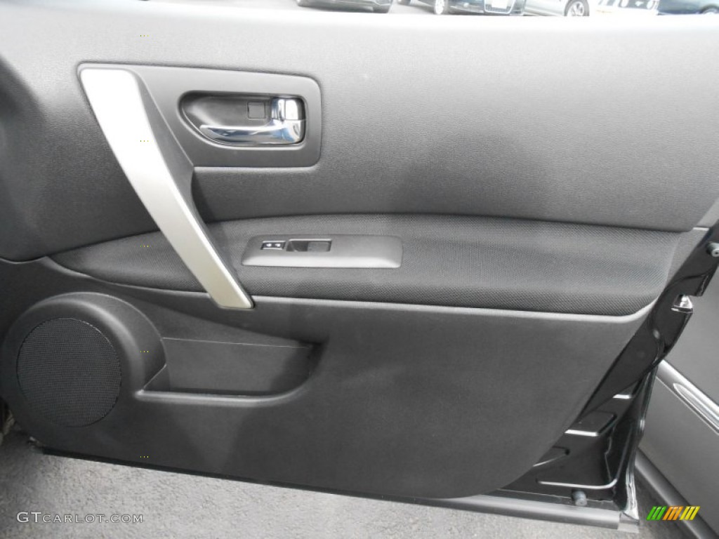 2011 Rogue S AWD - Wicked Black / Black photo #22