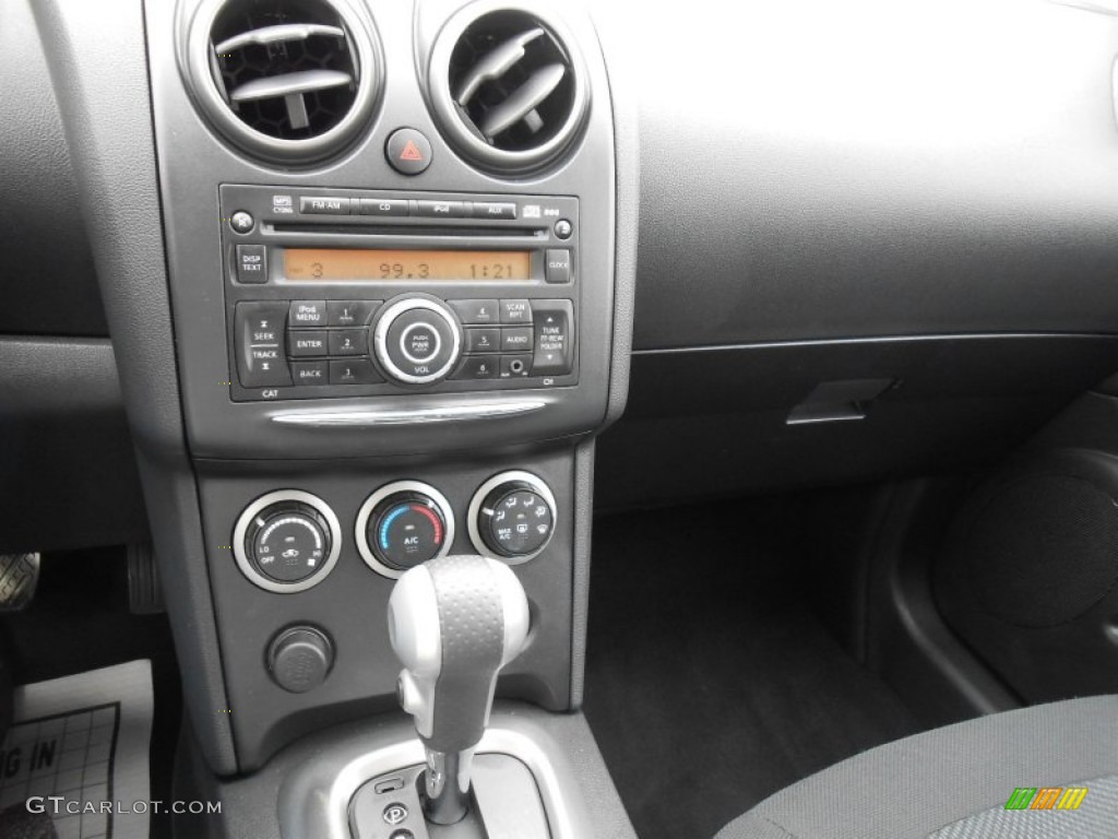 2011 Rogue S AWD - Wicked Black / Black photo #27
