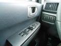 2004 Sterling Silver Metallic Mitsubishi Endeavor LS AWD  photo #20