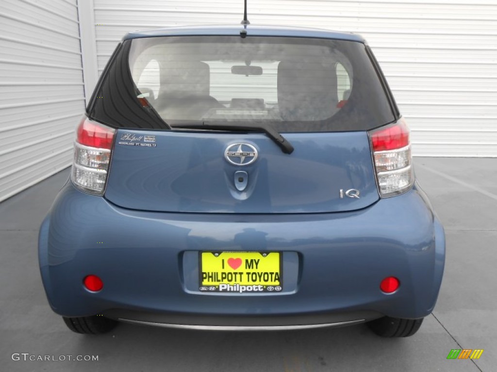 2012 iQ  - Pacific Blue Metallic / Dark Gray photo #5