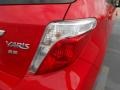 Absolutely Red - Yaris SE 5 Door Photo No. 18
