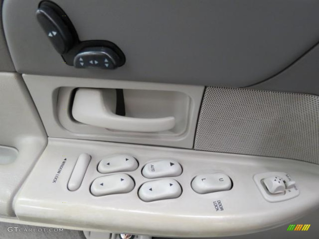 1997 Ford Crown Victoria LX Controls Photo #77977586