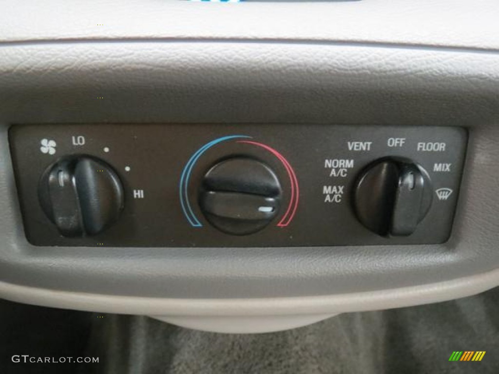 1997 Ford Crown Victoria LX Controls Photo #77977698