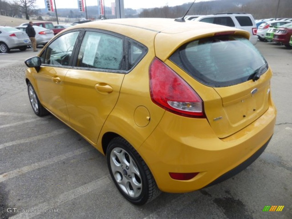 2011 Fiesta SES Hatchback - Yellow Blaze Metallic Tri-Coat / Charcoal Black/Blue Cloth photo #6