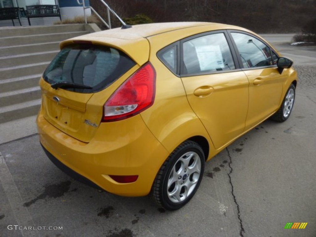 2011 Fiesta SES Hatchback - Yellow Blaze Metallic Tri-Coat / Charcoal Black/Blue Cloth photo #8