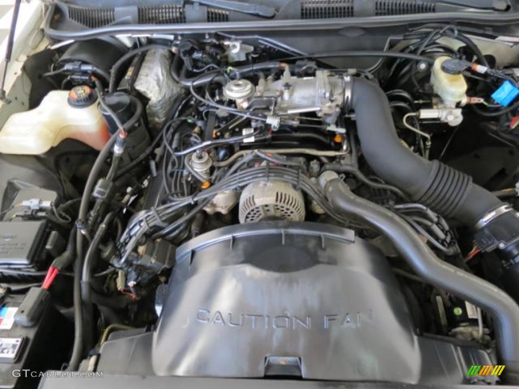 1997 Ford Crown Victoria LX Engine Photos