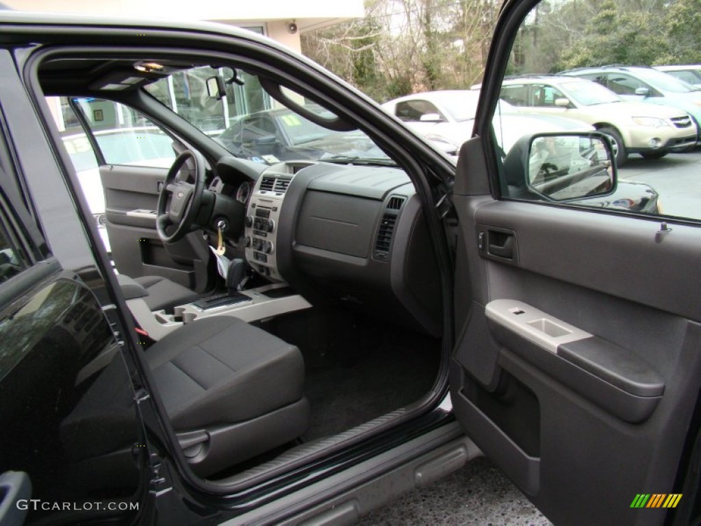 2011 Escape XLT - Tuxedo Black Metallic / Charcoal Black photo #13