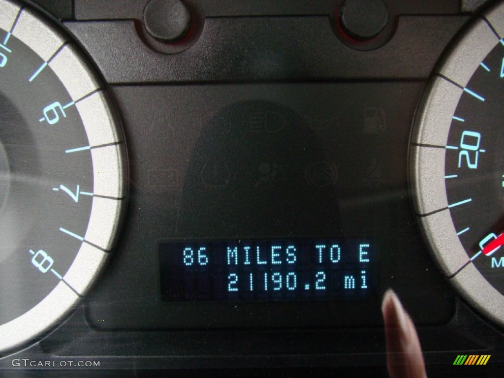 2011 Escape XLT - Tuxedo Black Metallic / Charcoal Black photo #23