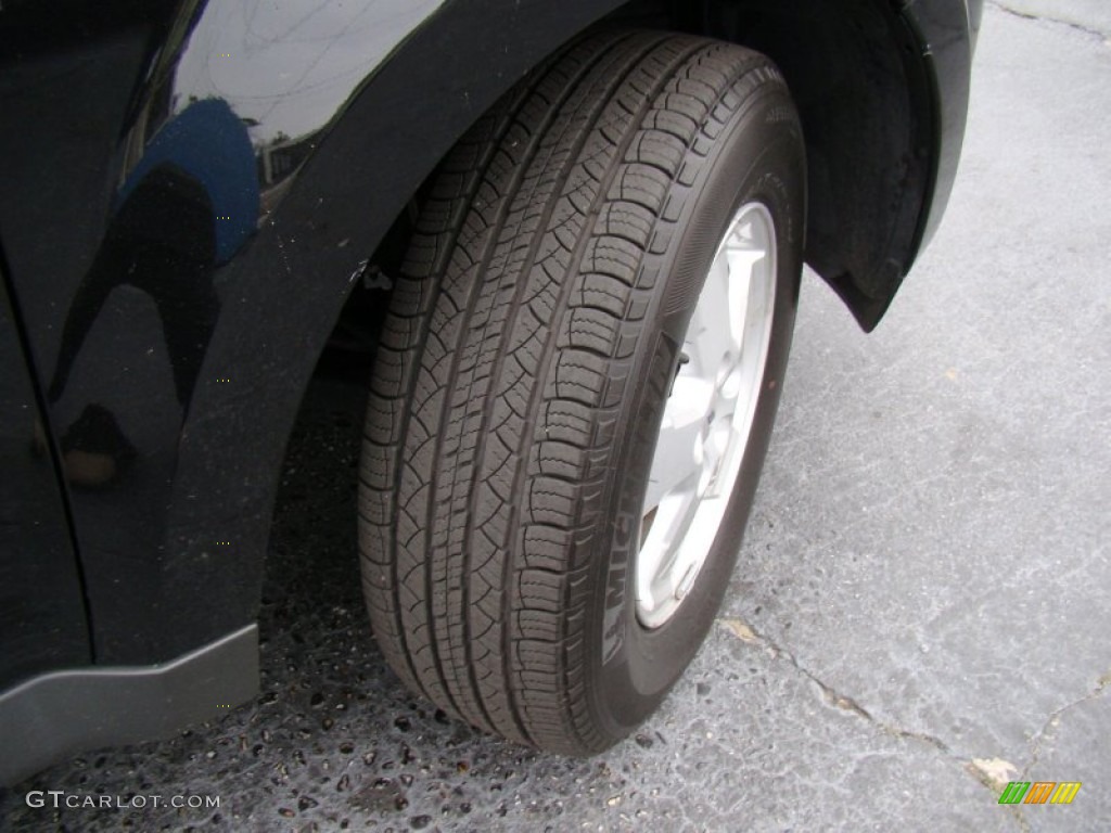 2011 Escape XLT - Tuxedo Black Metallic / Charcoal Black photo #25