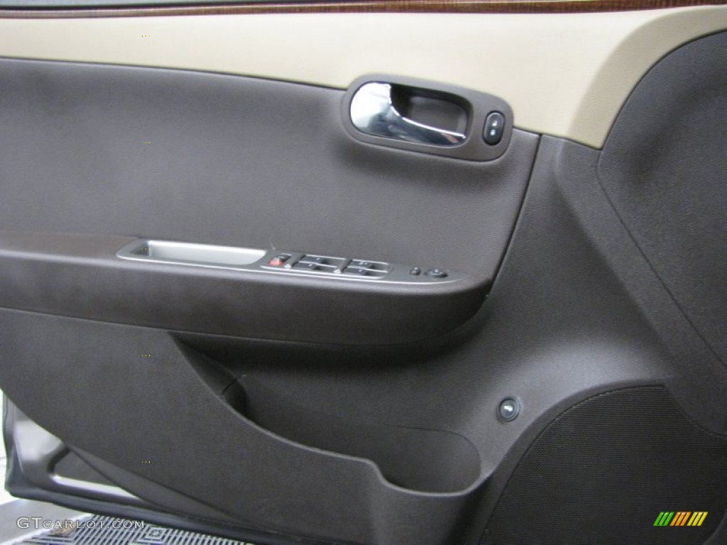 2010 Chevrolet Malibu LTZ Sedan Cocoa/Cashmere Door Panel Photo #77981522