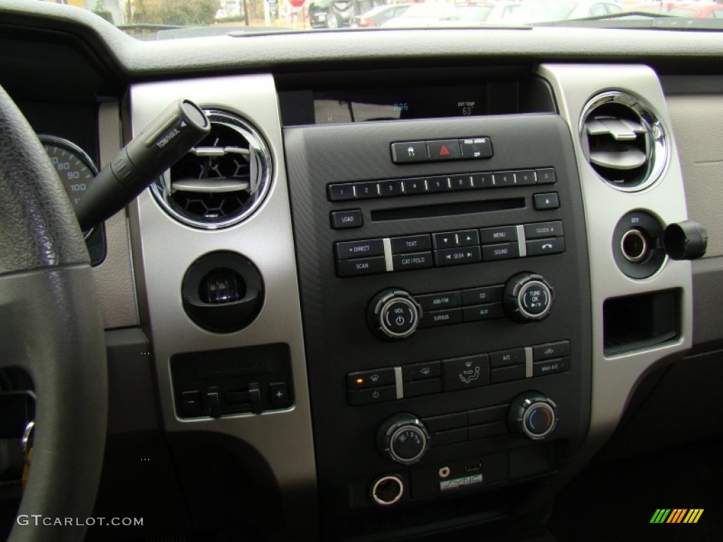 2010 F150 XLT SuperCab - Dark Blue Pearl Metallic / Medium Stone photo #17