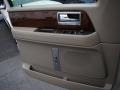 White Platinum Metallic Tri-Coat - Navigator L 4x4 Photo No. 19