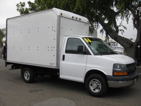 2006 Chevrolet Express Cutaway 3500 Commercial Moving Van Data, Info and Specs